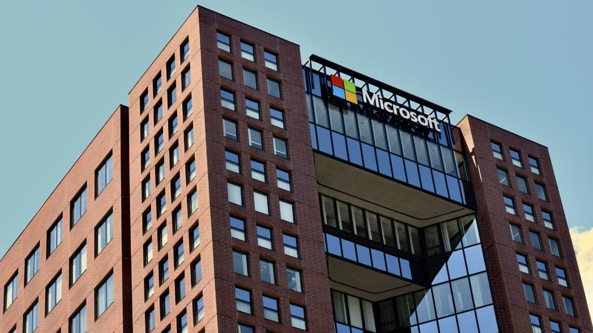 Microsoft Outlook and Microsoft 365 Outage Disrupts Email US